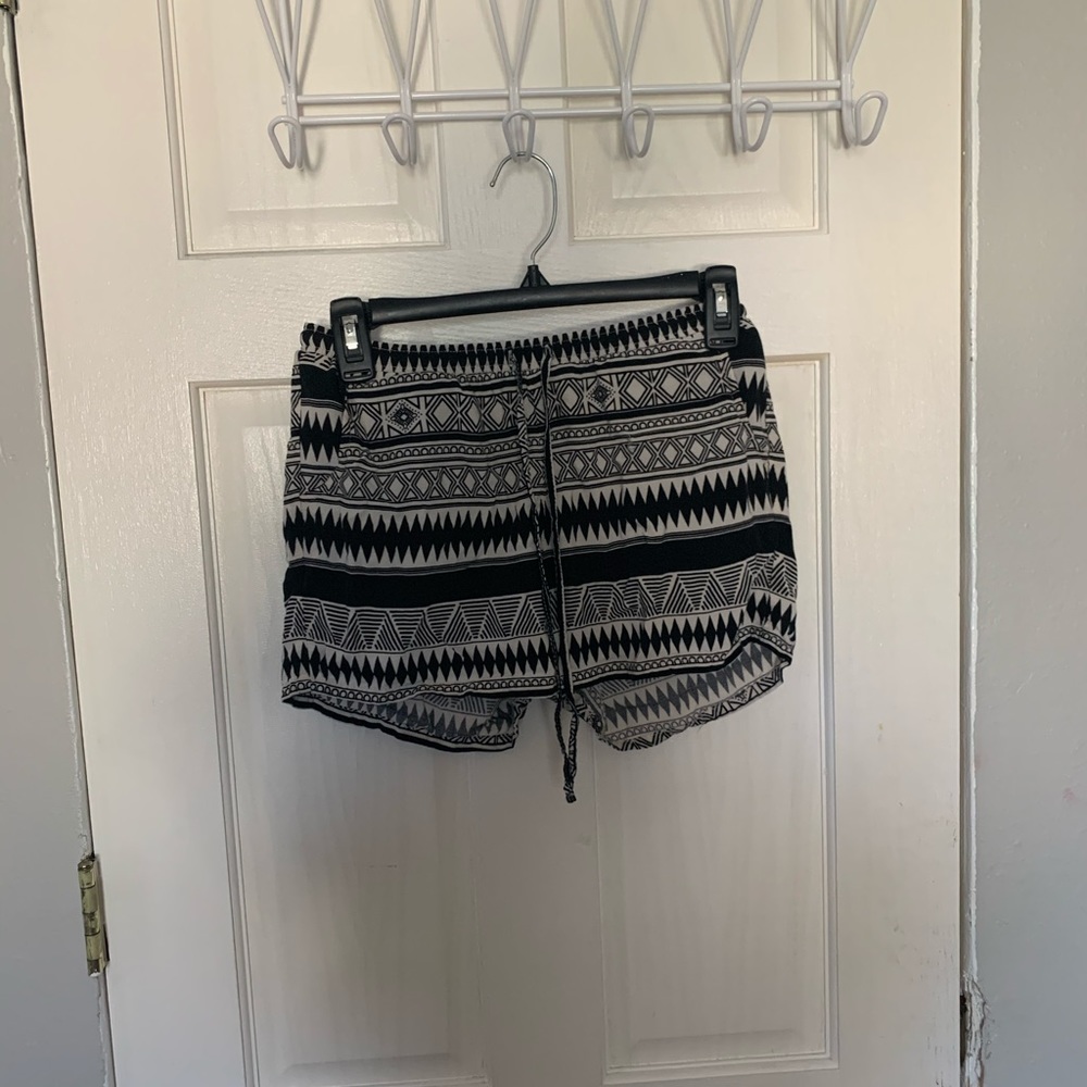 no boundaries cute design shorts size S
